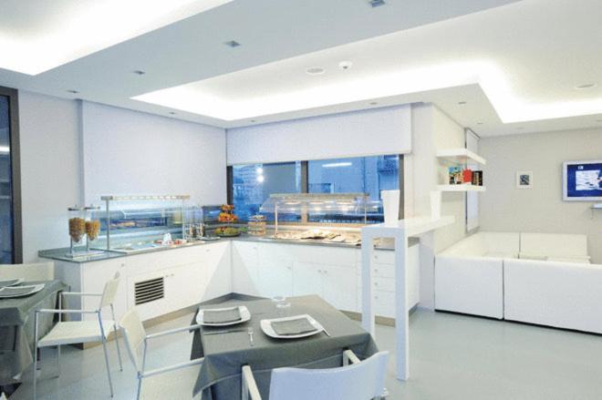 Park Hotel Sporting Teramo Bagian luar foto
