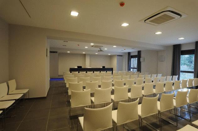 Park Hotel Sporting Teramo Bagian luar foto