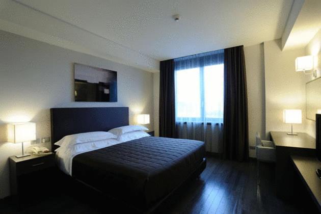 Park Hotel Sporting Teramo Bagian luar foto